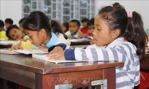 Lớp học nơi bản cao của sư cô trụ trì chùa Long Cát