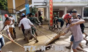 Ảnh hưởng mưa lũ, hàng nghìn học sinh miền núi Nghệ An chưa thể tựu trường