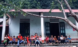 Trẻ em người Mông Phố Cáo đã biết yêu cái chữ