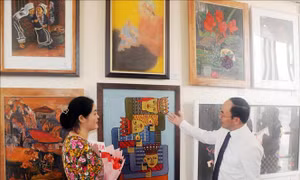 Triển lãm mỹ thuật 'Sắc chàm nơi đầu nguồn Sông Cầu'