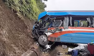 Tuyên Quang: Hỗ trợ gia đình và nạn nhân trong vụ tai nạn trên QL 2