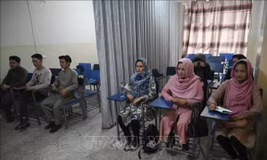 Taliban cho phép phụ nữ học đại học kèm một số điều kiện