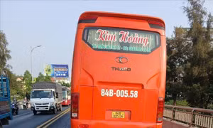 Tai nạn trên cầu Rạch Miễu gây kẹt xe kéo dài