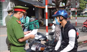 Thực hiện đồng bộ 'chặt trong - chặt ngoài' để chống dịch COVID-19