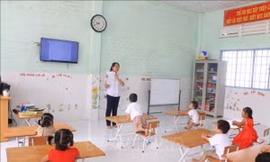 Nhận nuôi trẻ mồ côi có được hưởng trợ cấp xã hội hàng tháng?
