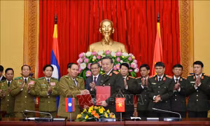 Tăng cường hợp tác đảm bảo an ninh, trật tự giữa Việt Nam - Lào