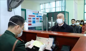 Lào Cai tạm dừng xuất, nhập cảnh tại các cửa khẩu phụ, lối mở 