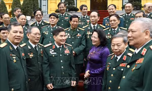 Phát huy truyền thống vẻ vang của Sư đoàn 304 anh hùng