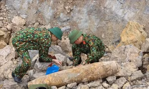 Hủy nổ quả bom nặng 115kg