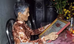 Gặp Mẹ Việt Nam Anh hùng Lương Thị Cưng