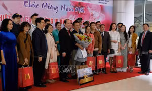 'Thành phố ngàn hoa' tấp nập du khách ngày đầu năm mới 2021