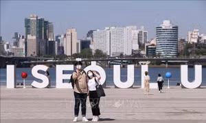Hàn Quốc bất ngờ đóng cửa các quán bar, hộp đêm và trung tâm giải trí ở Seoul