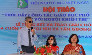 Đa dạng hình thức giáo dục phổ cập cho người khiếm thị