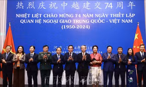 Phó Thủ tướng Trần Lưu Quang dự Lễ kỷ niệm 74 năm ngày thiết lập quan hệ ngoại giao Việt Nam - Trung Quốc