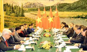 Chủ tịch Quốc hội Nguyễn Thị Kim Ngân làm việc với Chủ tịch Chính hiệp Trung Quốc Uông Dương