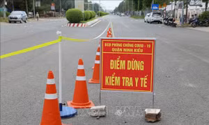 Cần Thơ lập chốt kiểm soát vùng cách ly liên quan chùm ca mắc COVID-19