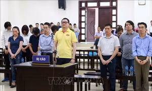 Phiên tòa xét xử sơ thẩm tuyên án vụ thao túng giá chứng khoán đầu tiên ở Hà Nội