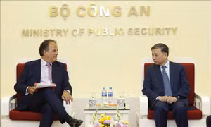 Bộ trưởng Tô Lâm tiếp Quốc vụ khanh Bộ Ngoại giao Liên hiệp Vương quốc Anh và Bắc Ai-len