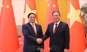 Thủ tướng Lý Cường chủ trì Lễ đón Thủ tướng Phạm Minh Chính thăm chính thức Trung Quốc