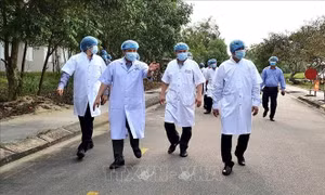 Thứ trưởng Bộ y tế 'thị sát' công tác phòng, chống dịch COVID-19 tại Thừa Thiên - Huế