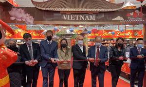 Hệ thống siêu thị Carrefour tại Pháp lần đầu tổ chức Tuần lễ Tết Nguyên đán Việt Nam