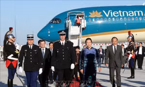 Chủ tịch Quốc hội Nguyễn Thị Kim Ngân bắt đầu thăm chính thức Cộng hòa Pháp