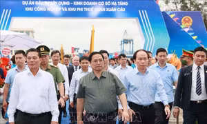 Thủ tướng dự Lễ khởi công dự án đầu tư xây dựng - kinh doanh cơ sở hạ tầng KCN và Khu Phí thuế quan Xuân Cầu
