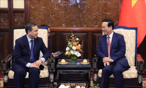 Chủ tịch nước Võ Văn Thưởng tiếp Đại sứ Lào 