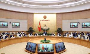 Không để dịch COVID-19 lây lan, quyết liệt thực hiện mục tiêu phát triển KT-XH