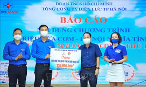 Triệu bữa cơm - Tấm lòng người thợ điện Thủ đô