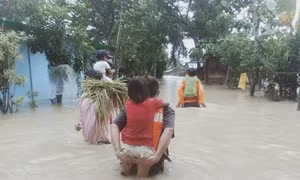 Philippines: Bão Molave 'càn quét' đảo Luzon khiến 12 ngư dân mất tích