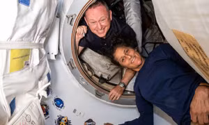 Các phi hành gia bị mắc kẹt trên ISS tin tưởng Starliner sẽ đưa họ về nhà