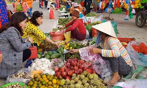 Thị trường ngày mùng 1 Tết vẫn ổn định