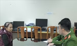 Đối tượng có lệnh truy nã ở Vĩnh Phúc ra đầu thú sau 20 năm lẩn trốn