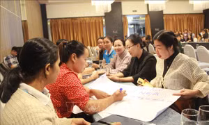 Đối thoại tìm giải pháp giảm thiểu rác thải nhựa ở vịnh Nha Trang