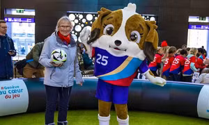 Ra mắt linh vật giải bóng đá nữ EURO 2025