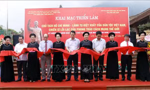 Kỷ niệm 130 năm Ngày sinh Chủ tịch Hồ Chí Minh: Triển lãm ảnh, tư liệu về Bác Hồ