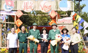 Anh em sinh đôi ở Bình Phước tình nguyện cùng lên đường nhập ngũ