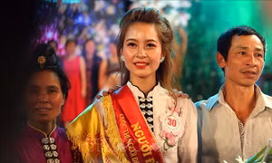 Thiếu nữ dân tộc Thái đăng quang cuộc thi Người đẹp Hoa Ban 2019