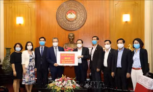Nhân lên sức mạnh của tinh thần đại đoàn kết trong cuộc chiến chống đại dịch COVID-19