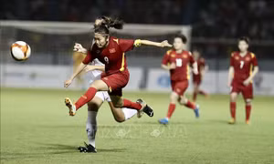 Đội tuyển bóng đá nữ Việt Nam lội ngược dòng thắng Philippines 2-1