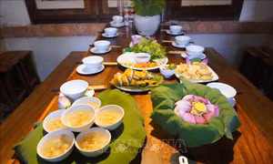 Ẩm thực Làng cổ Đường Lâm dần trở thành sản phẩm du lịch hấp dẫn