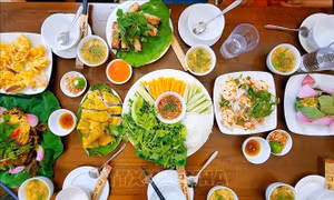 Ẩm thực Đường Lâm được vinh danh sản phẩm du lịch bền vững ASEAN 2024