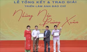 Trao giải và khai mạc Triển lãm ảnh báo chí 'Những nẻo đường Xuân'
