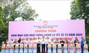 Chăm lo Tết cho người lao động khó khăn, người dân vùng biên giới