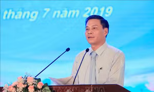 Chủ tịch Ủy ban nhân dân thành phố Hải Phòng đối thoại với người lao động