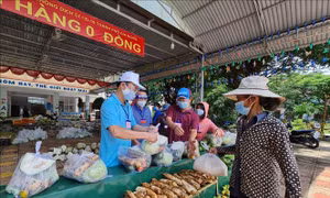 Ấm áp những nghĩa cử vì cộng đồng trong dịch COVID-19