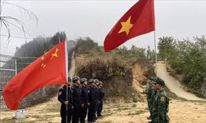 Phối hợp tuần tra liên hợp, kiểm soát thực thi pháp luật biên giới