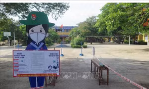 Phú Yên: Dừng 2 điểm thi tốt nghiệp THPT do chậm có kết quả xét nghiệm của thí sinh