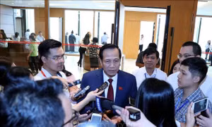 Bộ trưởng Đào Ngọc Dung: Tăng tuổi nghỉ hưu không phải chuyện người già 'tranh chỗ' của người trẻ